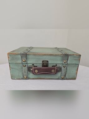 Mint Green 12" Table Storage Trunk Case